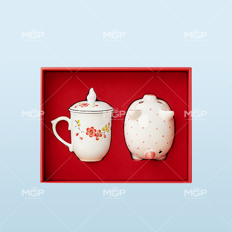 Giftset bộ ly sứ và heo đất gốm sứ Bát Tràng - MGPGSL12 1 Giftset bộ ly sứ và heo đất gốm sứ Bát Tràng